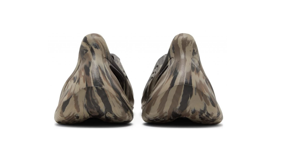 Adidas "Foam RNR MX Cinder" RNR ID4126.