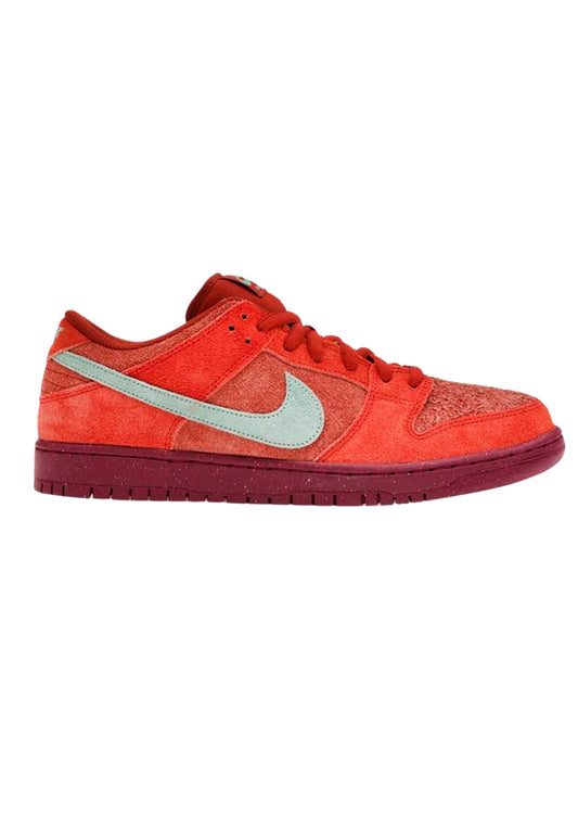 Nike SB Dunk Low Mystic Red and Rosewood DV5429-601