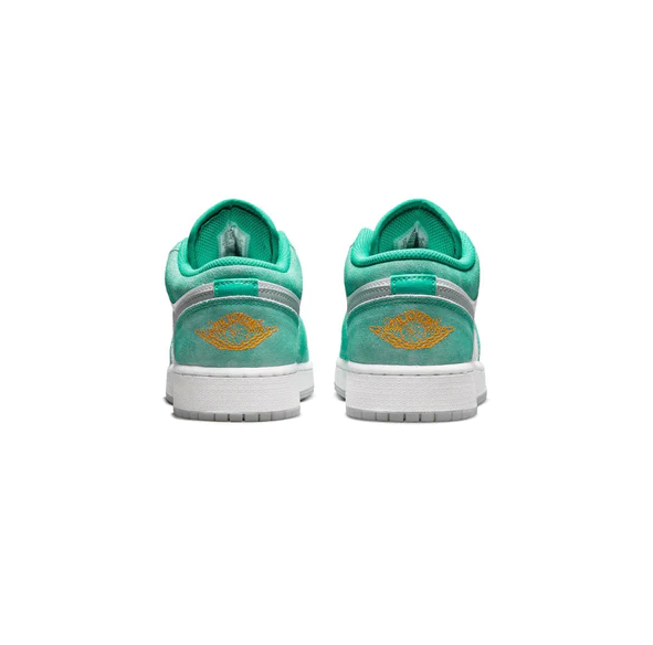 Jordan 1 Low New Emerald "DO8244-301